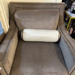 Comfy Brown Chair 
