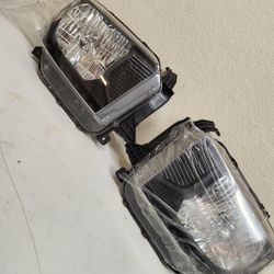TOYOTA TUNDRA HEADLIGHTS 