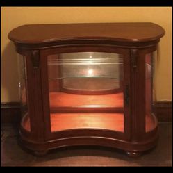 Display Case (Lighted) With Grooved Glass Shelf 