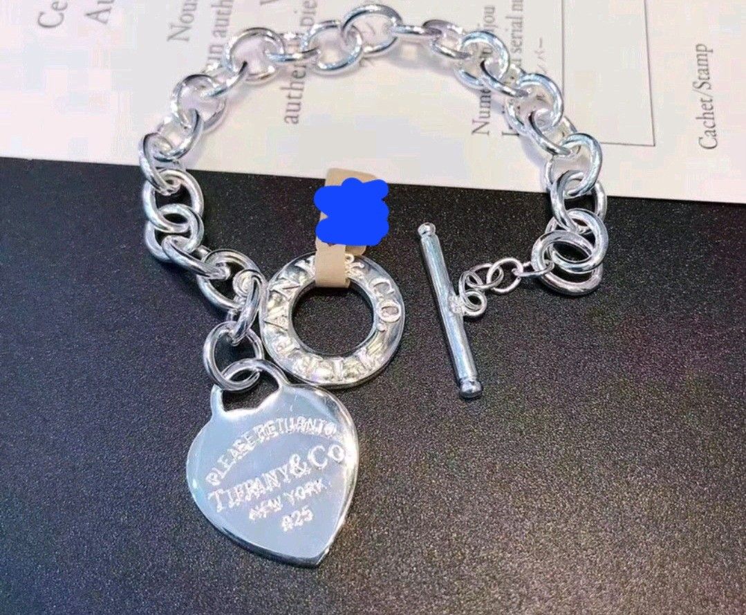 NEVER WORN ( BEST KNOCKOFF YOU WILL EVER FIND)