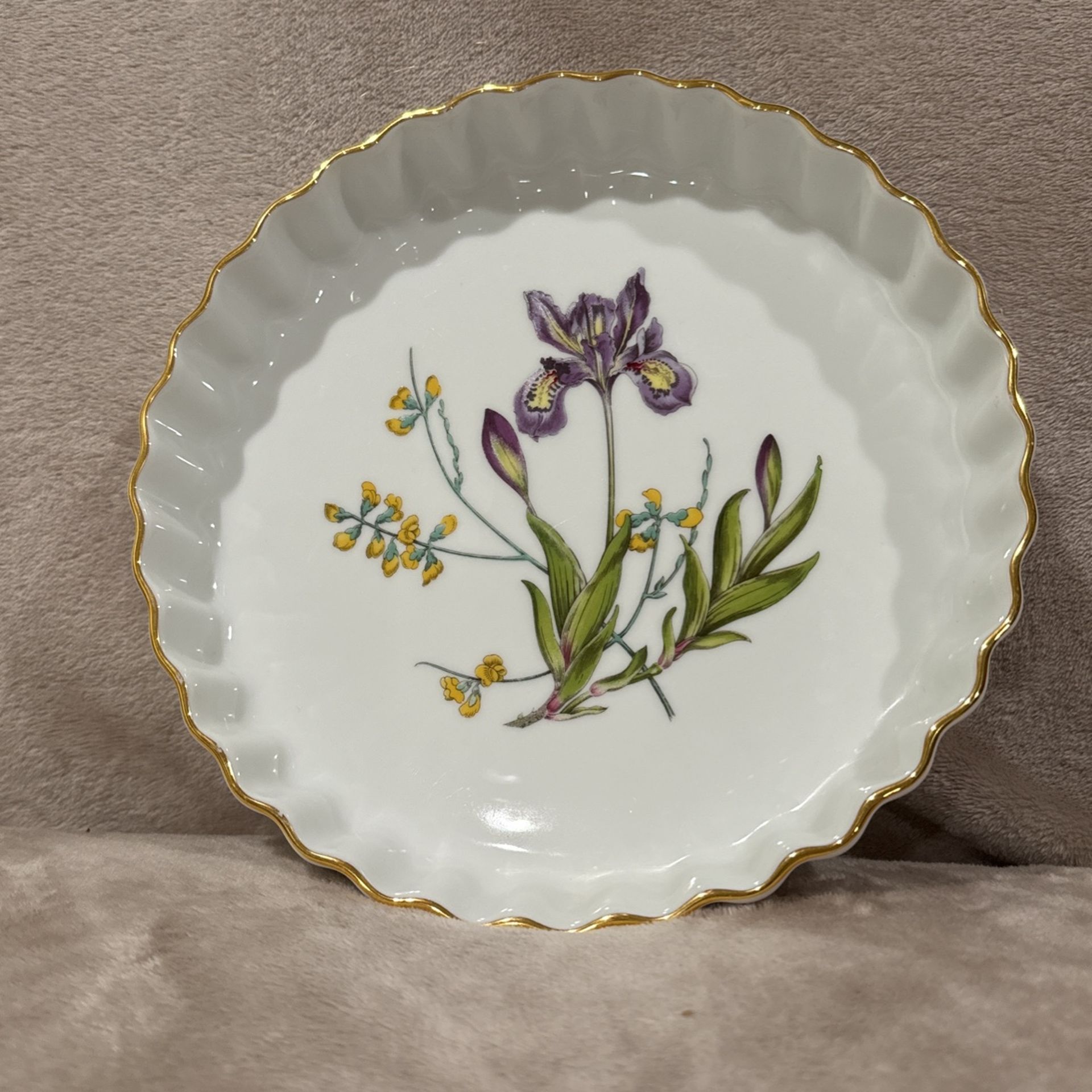 Spode Stafford Flowers Iris & Sphaerolobium. Dish