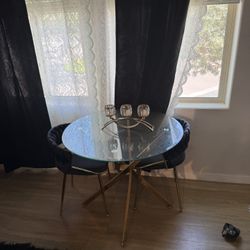 Glass dinning set for 2