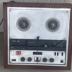 Sony TC-600D Three Head Reel to Reel Tape Deck Tube Powers On Parts/Repair As Is
