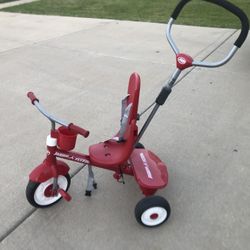 Radio Flyer Deluxe Steer & Stroll Trike