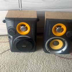 2 Phillips Speakers