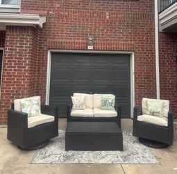 Outdoor patio set