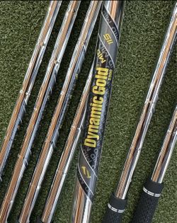New Srixon zxi7 4-PW Iron Set