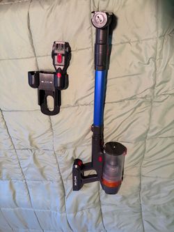 Cordless vacuum