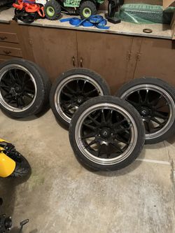 Cosmis Racing/Michelin Wheel And Tire Combo 