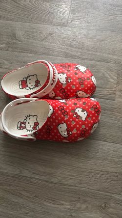 Hello Kitty Crocs