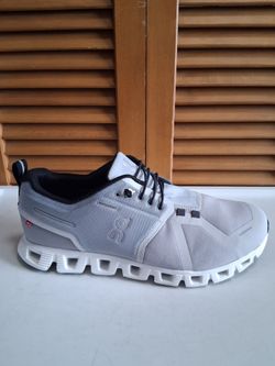 On Cloud 5 Glacier White Women's Waterproof Sneaker * Size: 10.5