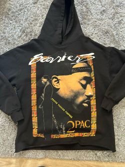 Barriers 2pac Hoodie Small