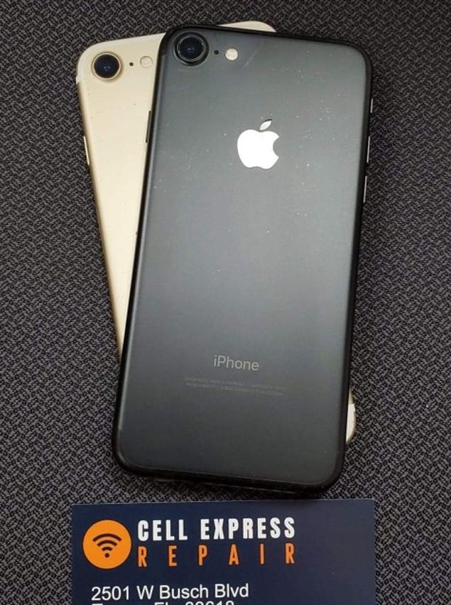 IPhone 7 Unlocked Like new Condition with 30 days Warranty