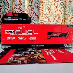 Milwaukee M18 Fuel Brushless Cordless Oscillating Multi tool & High Output 3.0 Battery. $200