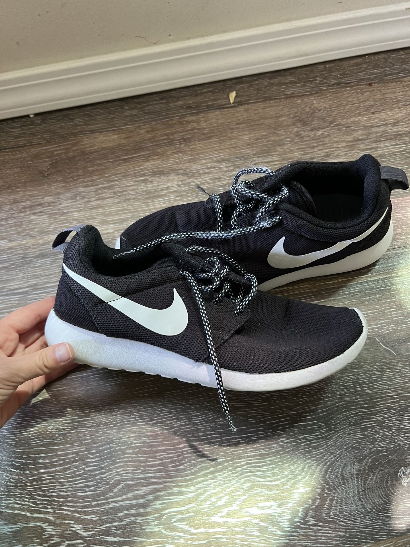 Women’s Nike Size 10