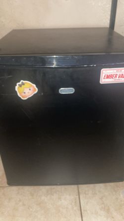 Black Compact Mini Fridge