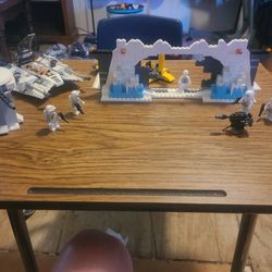 LEGO STAR WARS 7666 HOTH REBEL BASE