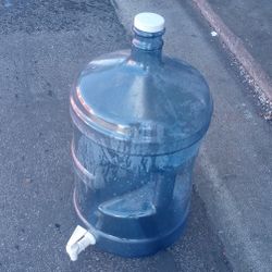5 Gallon Water Jug With Spout