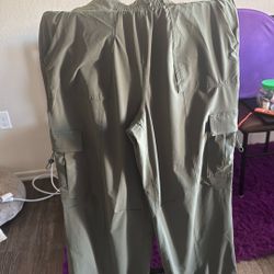 Parachute Pants 