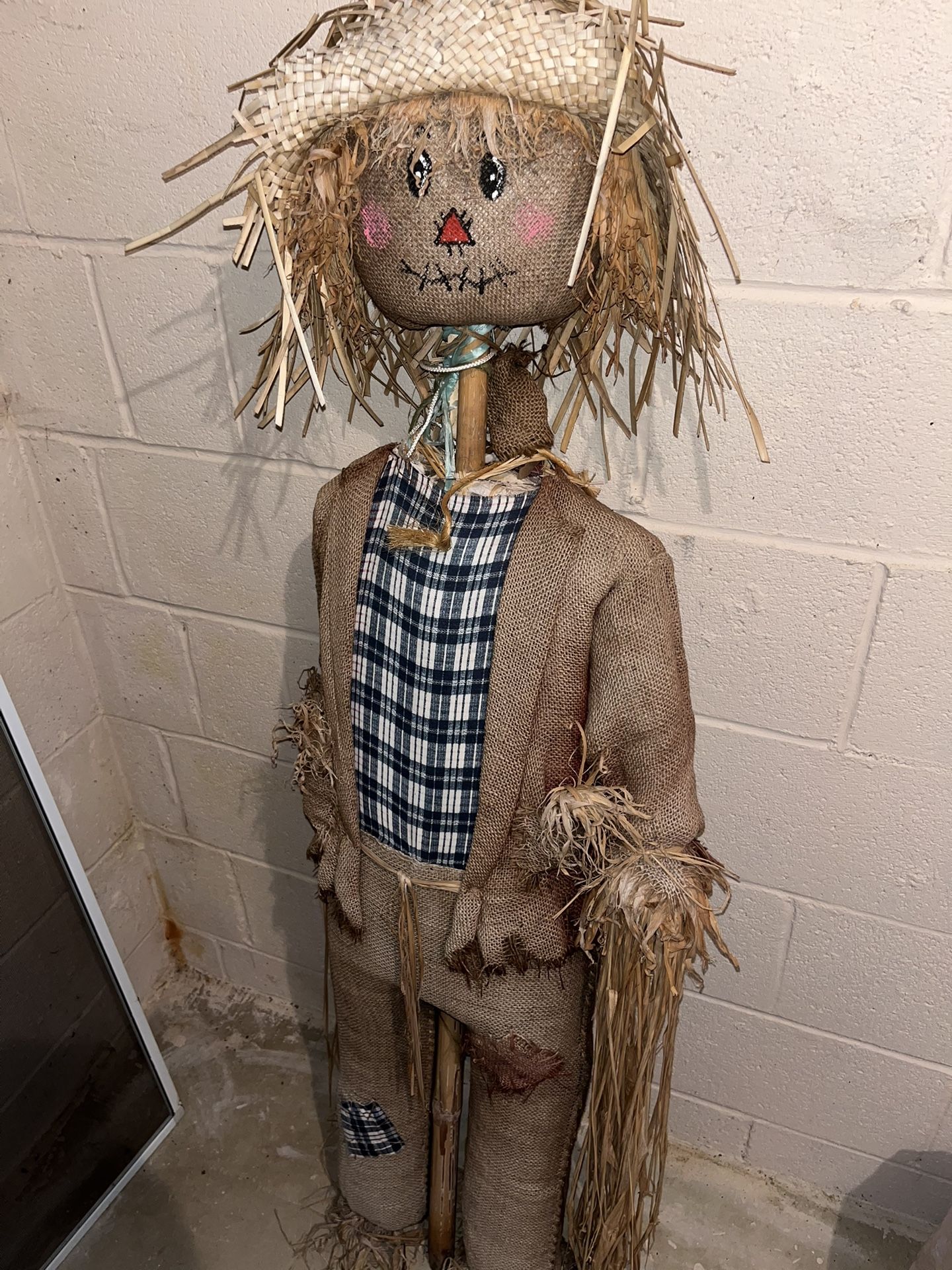 Scarecrow - 4 Foot Tall !! Fall decoration or use It for your garden !