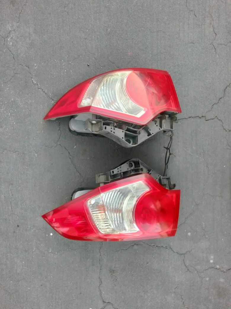 2009-2014 Acura Tsx Tail Lights With All The Lights Bulbs And Accessories OEM.