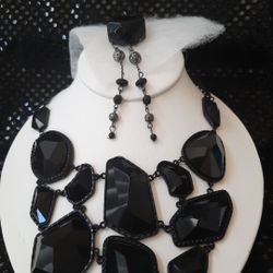 Black Statement Necklace, Pr Earrings &ring