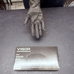 6 Mil Diamond Textured Nitrile Gloves