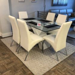 Beautiful 5 pc glass top dining table set (table with 4 Chairs )