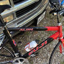 Fuji Aloha Triathalon Racing Bike, Bicycle, Black & Red Aero 58 Centimeter