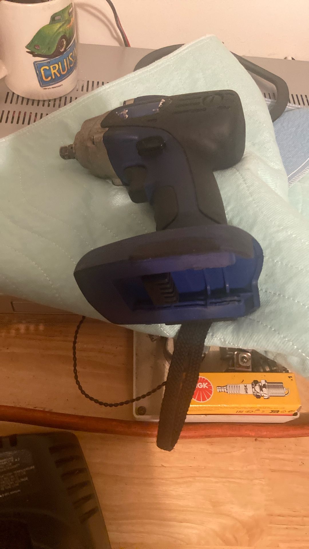 3/8 Drive Blue Point Gun Kit 14.4 Volts