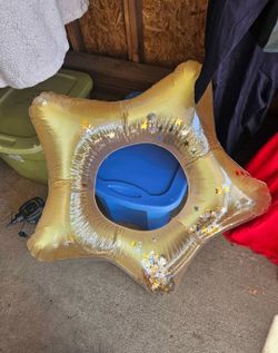 Gold Star Inflatable Pool Float with Glitter