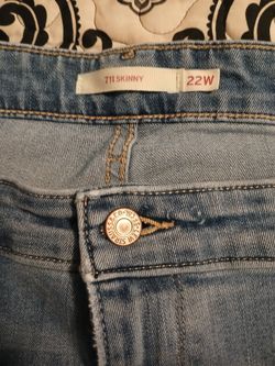 Women's jeans size 22 Levi's