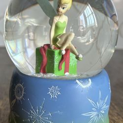 VTG Disney Enesco Tinker Bell Holiday Musical Snow Globe plays Deck The Halls
