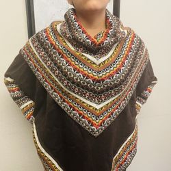 Aclla – Alpaca Wool Poncho with Sleeves & Scoop Neck