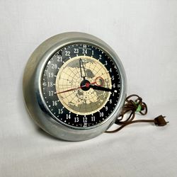 Very rare vintage 1960's Mastercrafters Globe World Wall Clock #191 Mid Century Modern