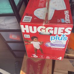Huggies Pampers 180 Count Size 4