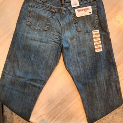 Wrangler Relaxed Fit Mens 40×30 (Brand New With Tags)