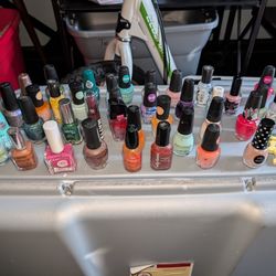 Finger/Feet Nail Polishes