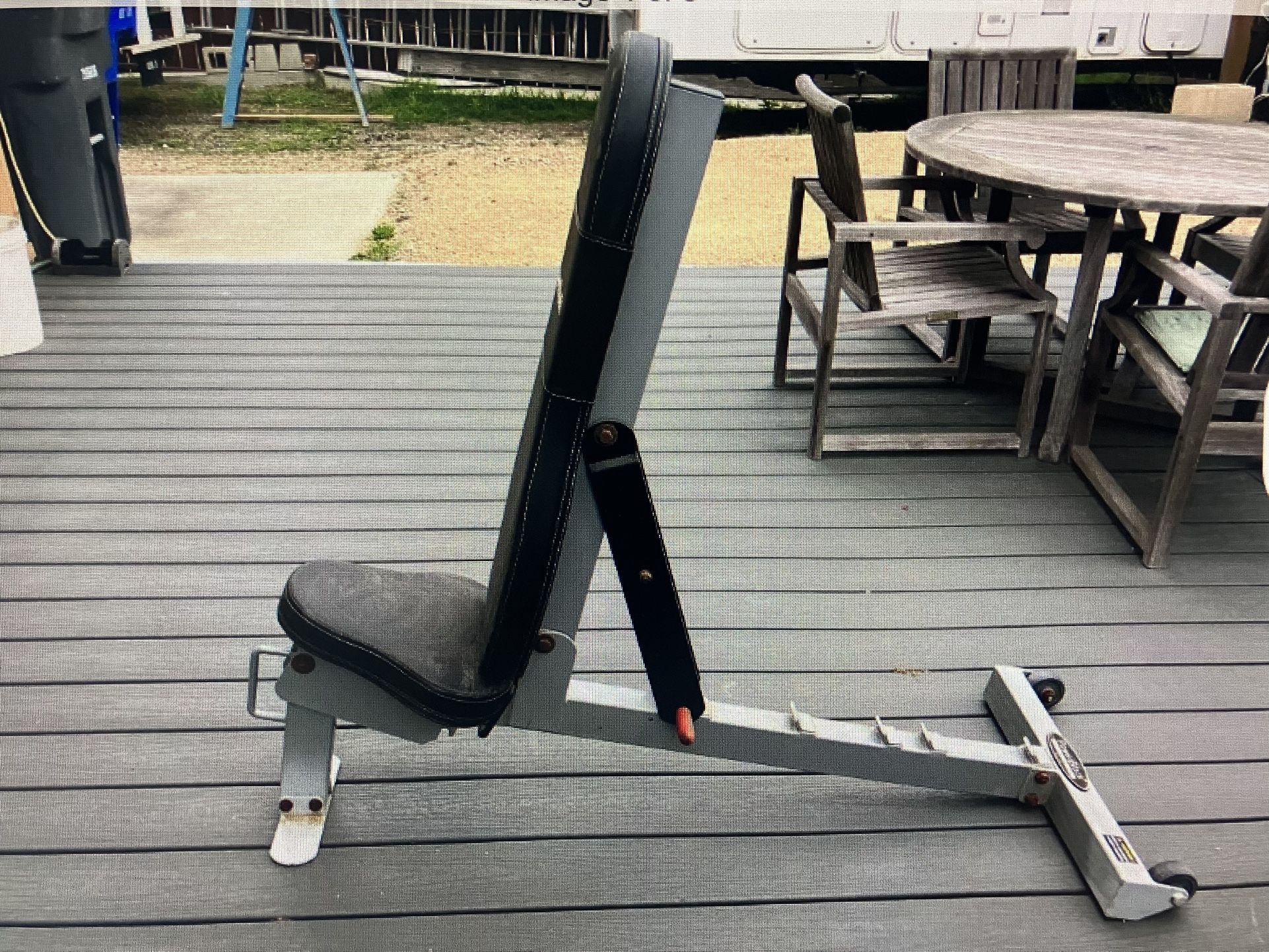 Weight Bench
