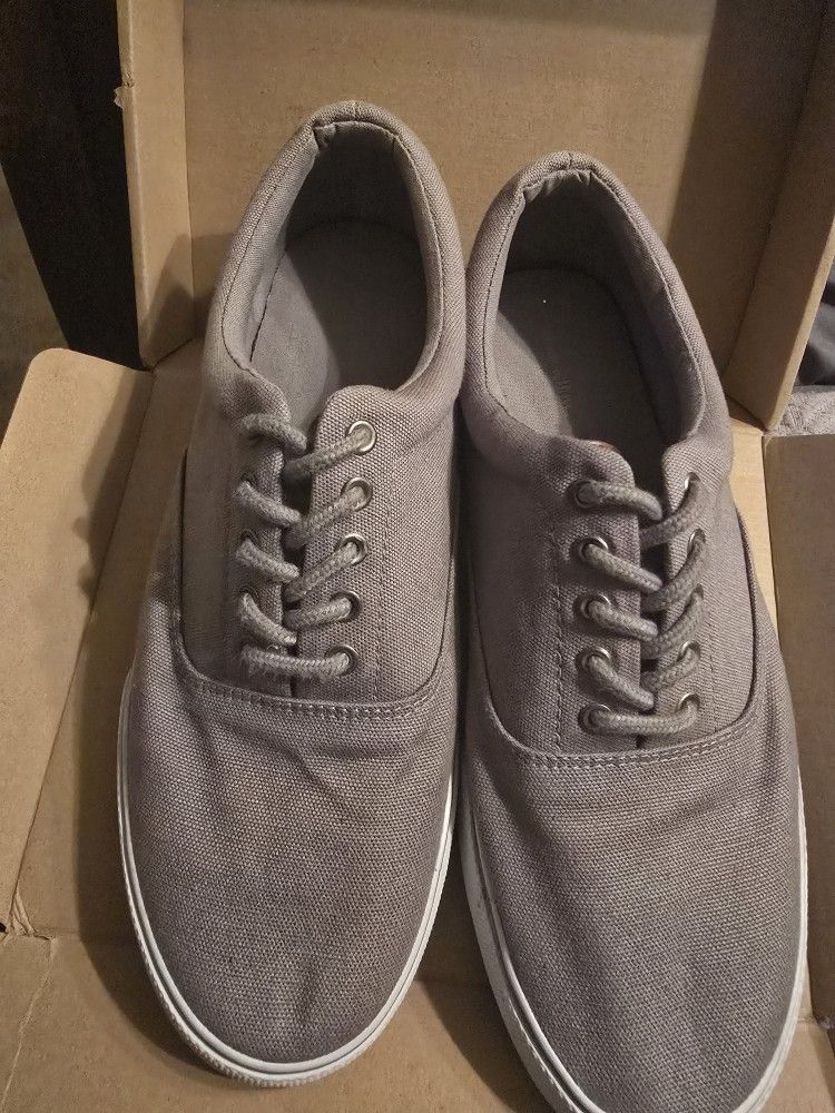 Men Shoes $10
