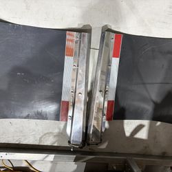 Peterbilt 389 Mudlflap Hangers With Mudflaps And Reflectors 