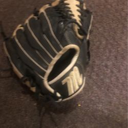 Marucci 11.75Baseball Glove 