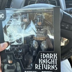 MAFEX BATMAN