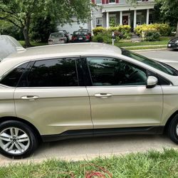 It’s A Ford Edge In Excellent Condition…Es Una Ford Edge En Excelente Condiciones