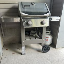 Weber Grille & 2 Full Tanks Propane
