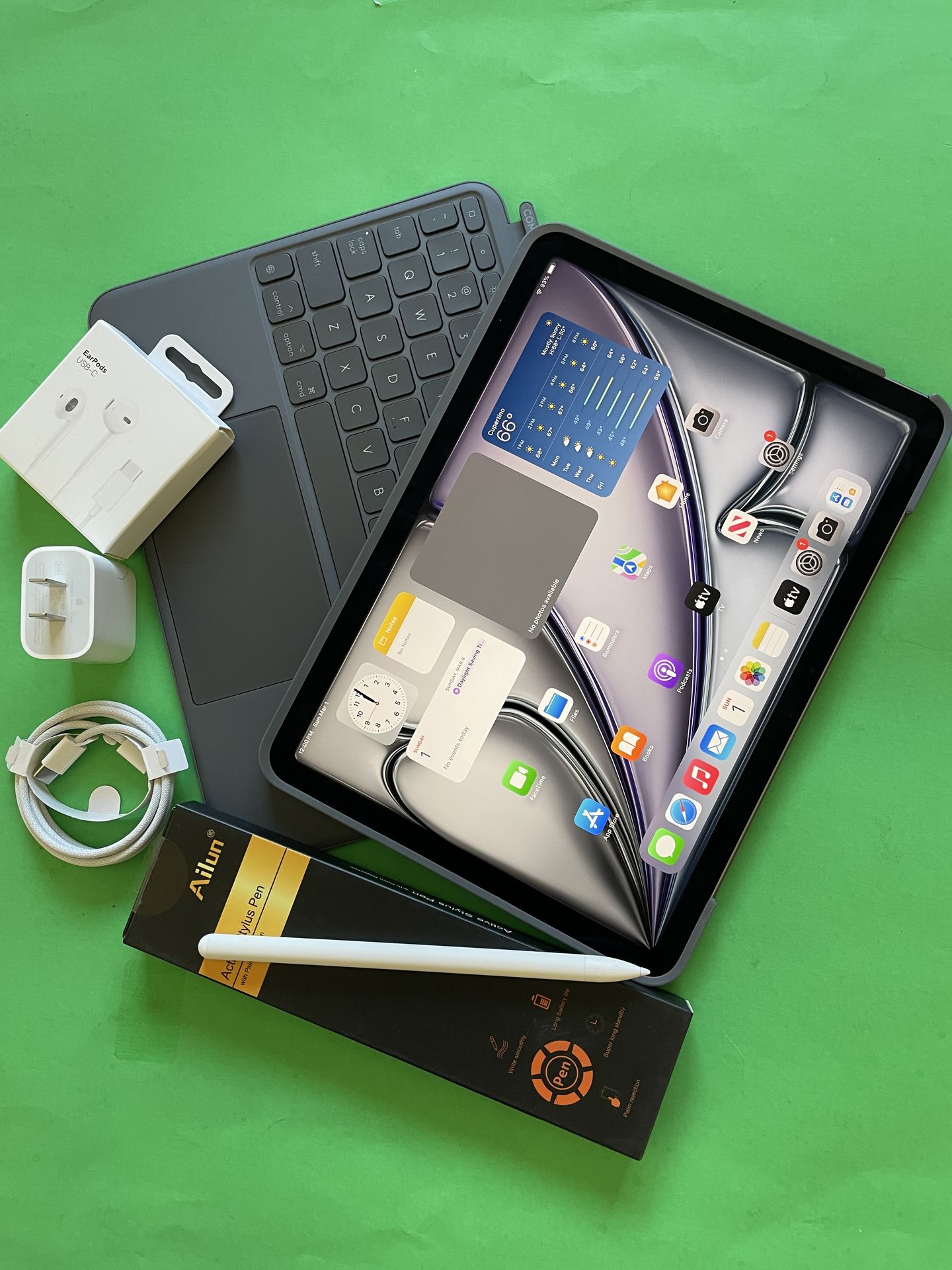 iPad Air 11 (2025 Newest / M3 Chip) 512GB with Logitech Keyboard, Pen & Accessories