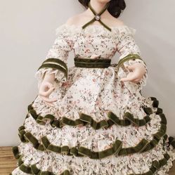 1988 Curtis Publishing Co Porcelain Doll Woman Green Velvet Trim Floral Dress