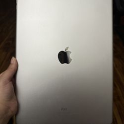 iPad 12.9 First Generation 