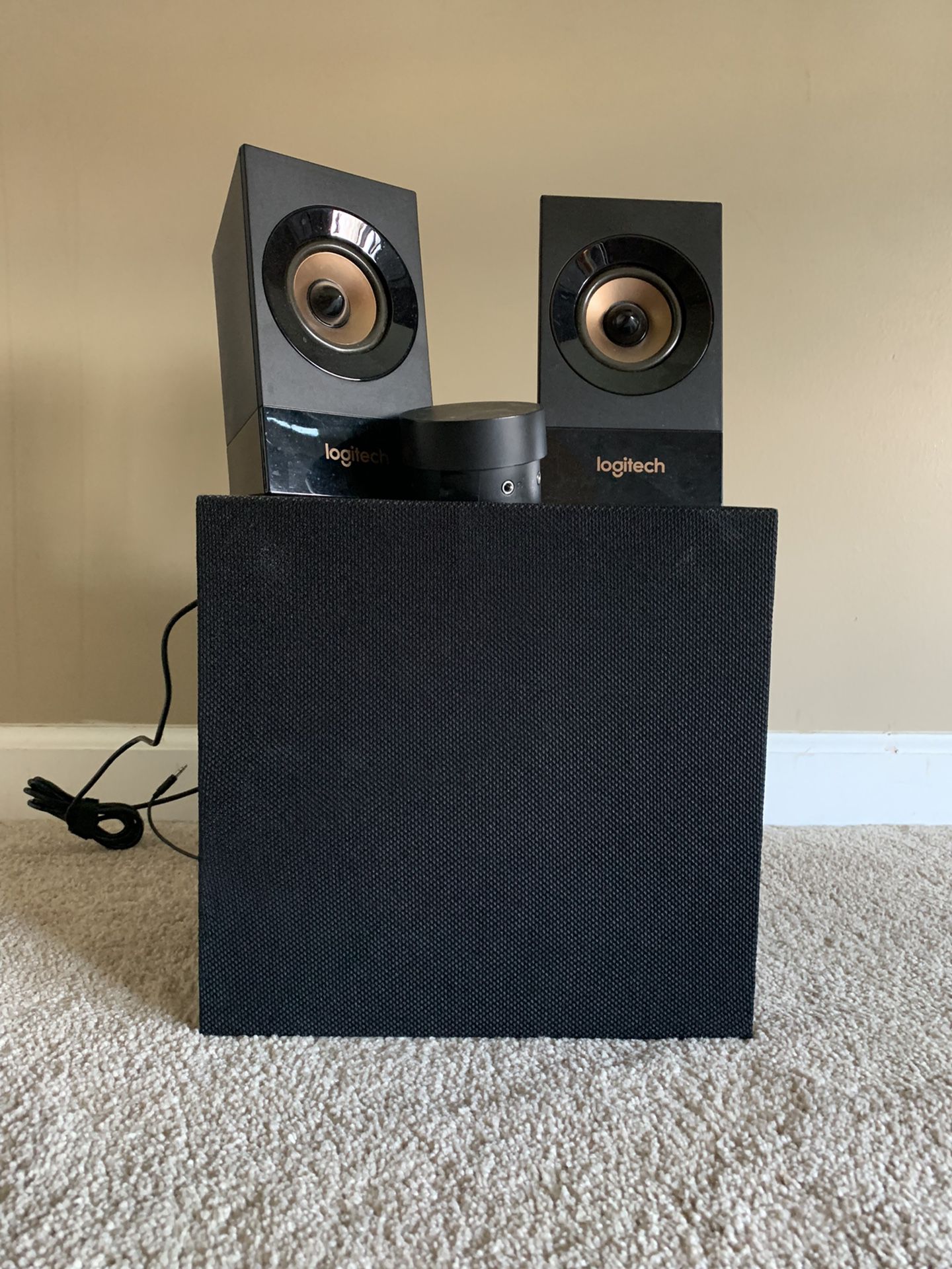 Logitech Z533 Speakers With Subwoofer