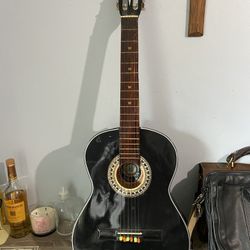 Tres Pinos Classical Acoustic Guitar